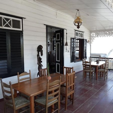 Guesthouse Un Pied-A-Terre Paramaribo Bagian luar foto