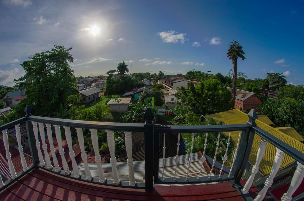 Guesthouse Un Pied-A-Terre Paramaribo Bagian luar foto