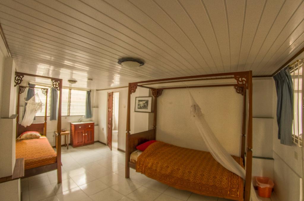 Guesthouse Un Pied-A-Terre Paramaribo Bagian luar foto