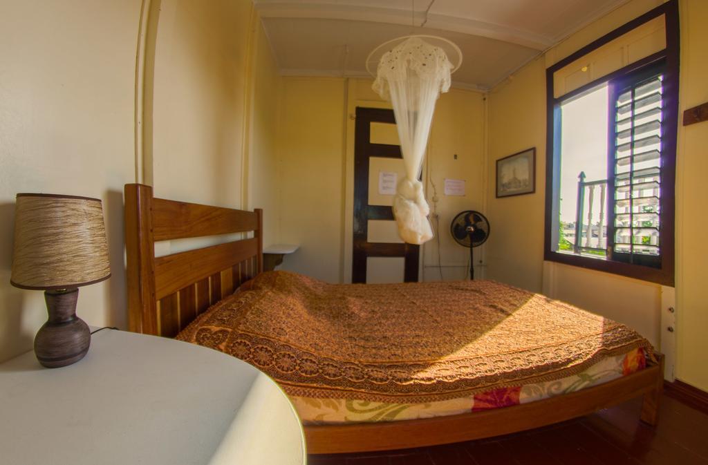 Guesthouse Un Pied-A-Terre Paramaribo Bagian luar foto