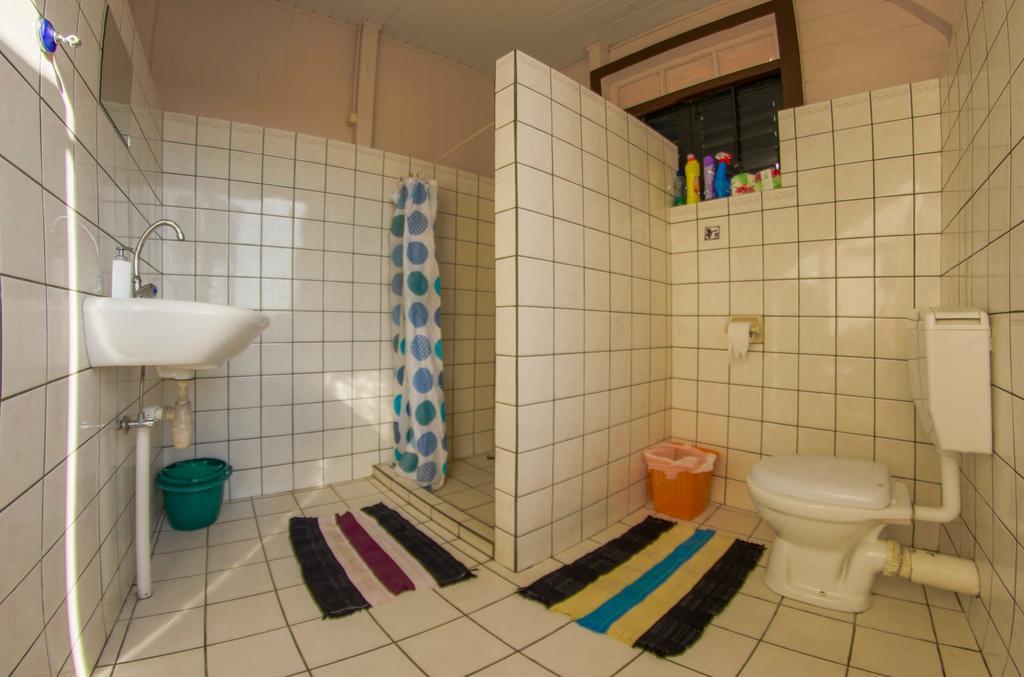 Guesthouse Un Pied-A-Terre Paramaribo Bagian luar foto