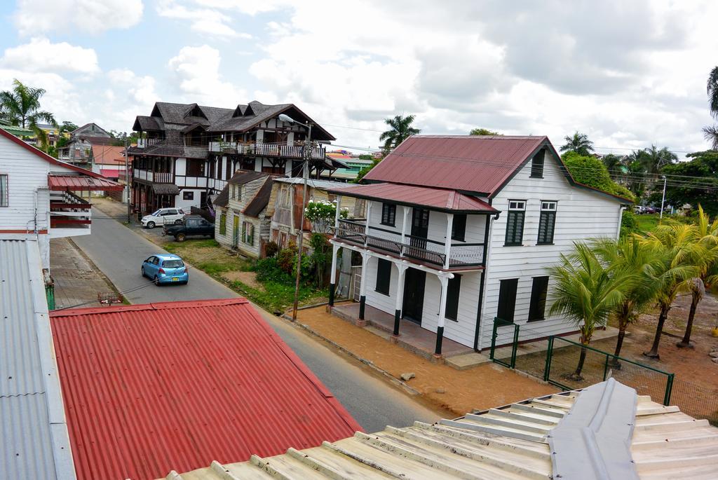 Guesthouse Un Pied-A-Terre Paramaribo Bagian luar foto