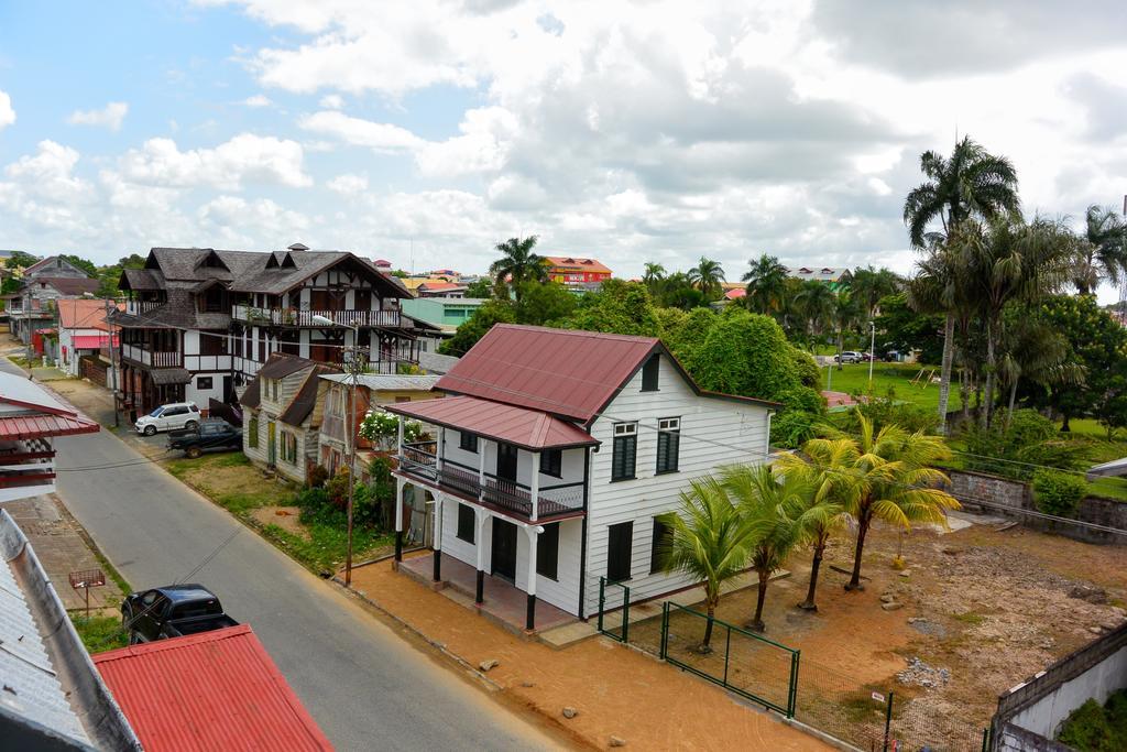 Guesthouse Un Pied-A-Terre Paramaribo Bagian luar foto
