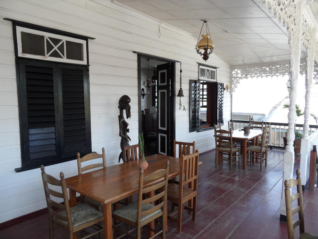 Guesthouse Un Pied-A-Terre Paramaribo Bagian luar foto