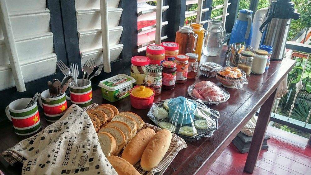 Guesthouse Un Pied-A-Terre Paramaribo Bagian luar foto